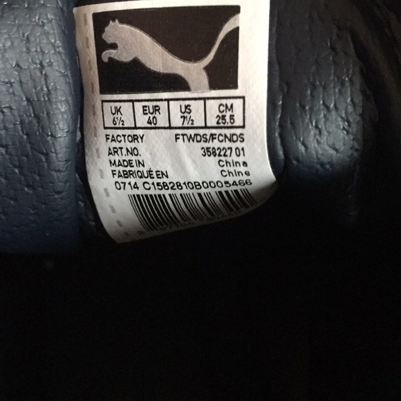 Ladies Puma Sneakers - Picture 6 of 7